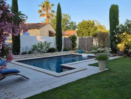 mas 7 pièces 165 m²