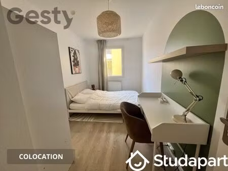 chambre 1 pièce 48 m²
