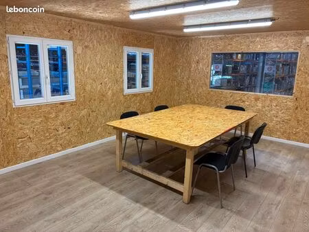 bureau 30 m² /jusqu'à 6 postes / fibre + parking / les pennes-mirabeau