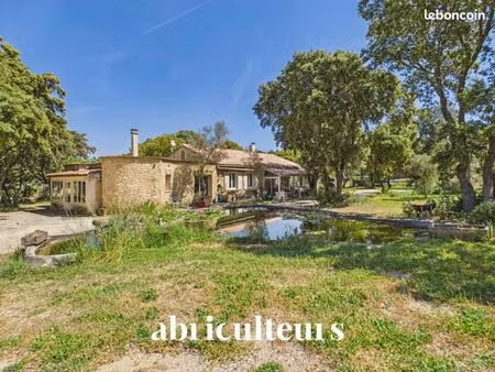 maison 5 pièces 254 m²