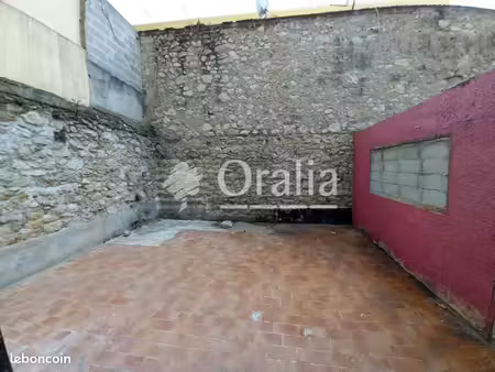 local commercial 68 m²