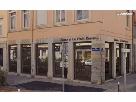 local commercial 90 m²