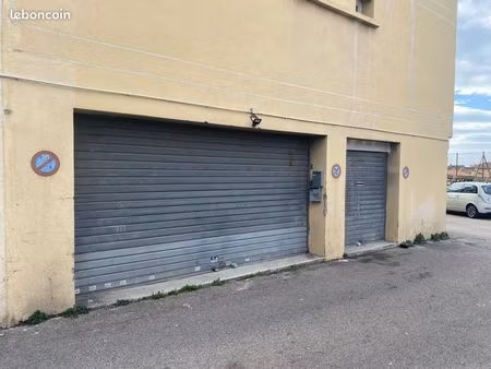 bureau entrepôt 130m2 13014