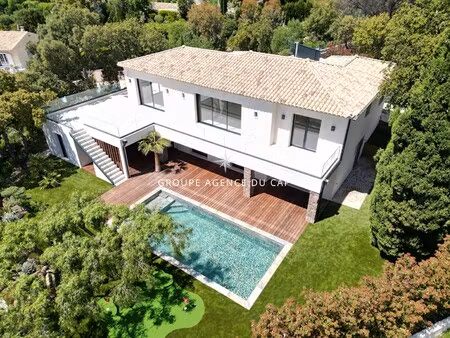 villa de luxe à vendre dans le quartier les issambres