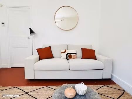 appartement t2 meublé – emplacement exceptionnel vieux-port (marseille 1er)