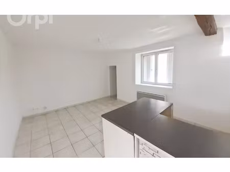 location appartement  53.9 m² t-3 à chèvreville  720 €