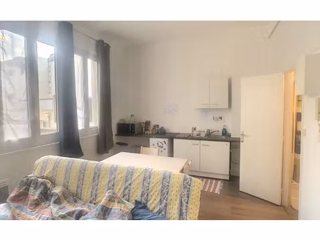 location appartement  m² t-1 à lille  530 €