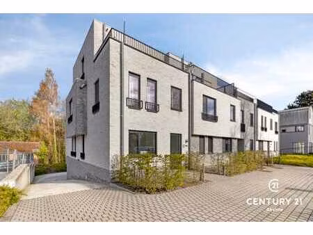 appartement d’angle moderne au rez  cadre verdoyant