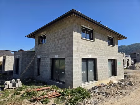 maison de luxe à vendre à la ravoire