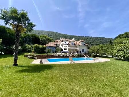 maison traditionnelle à vendre à monnetier-mornex
