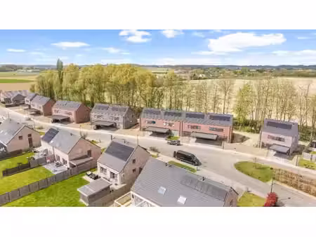 instapklare nieuwbouwwoning woning te koop in neerwaasten!