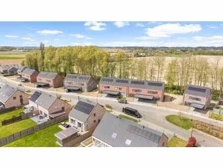 te koop - volledig afgewerkte nieuwbouwwoning in neerwaas...