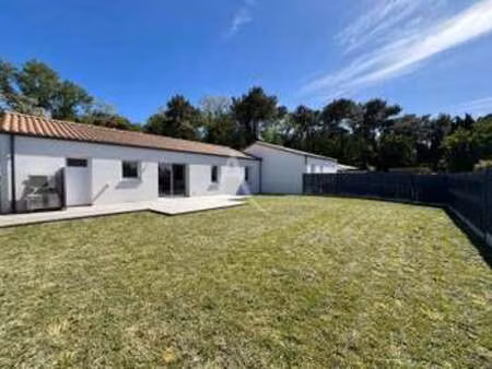 vente maison à saint-vincent-sur-jard (85520) : à vendre / 88m² saint-vincent-sur-jard