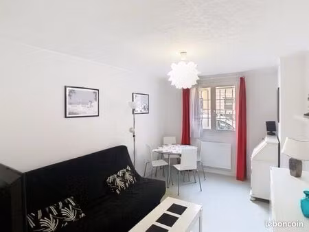 studio à louer à l’année