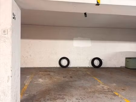 location place de parking – résidence sécurisée