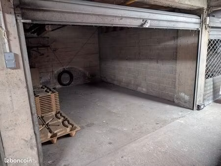 cagnes sur mer centre-ville – grand garage fermé sécurisé 18m² – rentable – libre