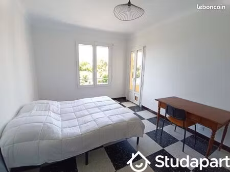 chambre 1 pièce 9 m²