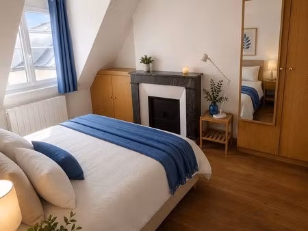 paris 8ᵉ – madeleine / élysée – duplex atypique sous les toits – 54 m² au sol – dernier ét