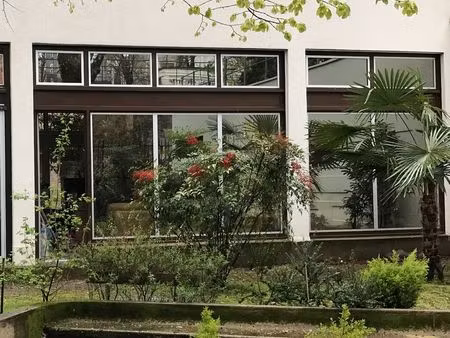 vend bel appartement f2 au calme en rez de chaussé