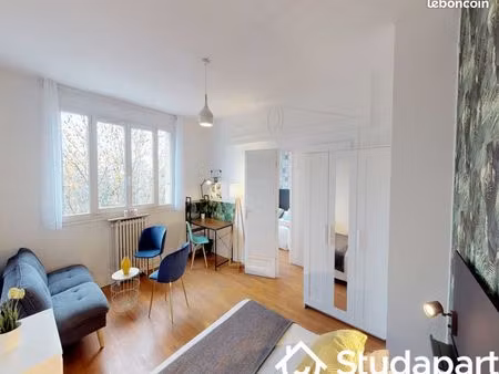 chambre 1 pièce 11 m²