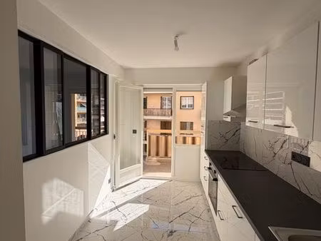 nice – 3p 69 m² + terrasse 25 m² – refait à neuf – parking + cave
