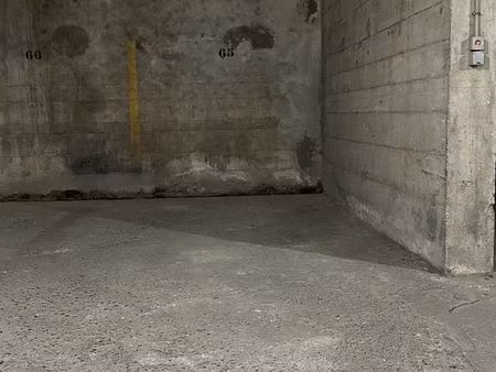 parking avec electricité libre - paris botzaris
