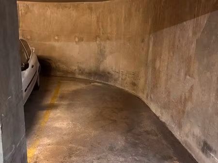 vente parking paris 17