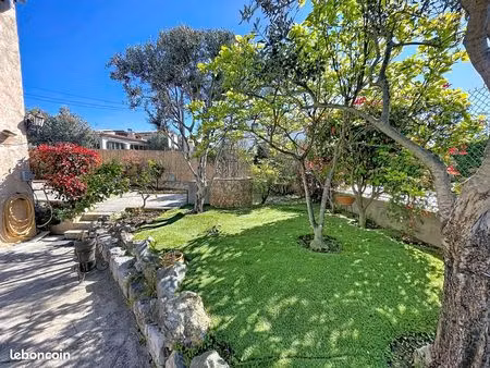 maison - maison de ville - 3 pièces - 129.6 m²