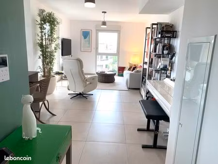 appartement récent 3 pièces 73 m² avec terrasse