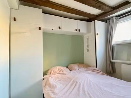 studio duplex marais avec véritable espace nuit - clé en main