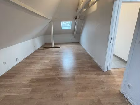 3 pièces atipique sous comble