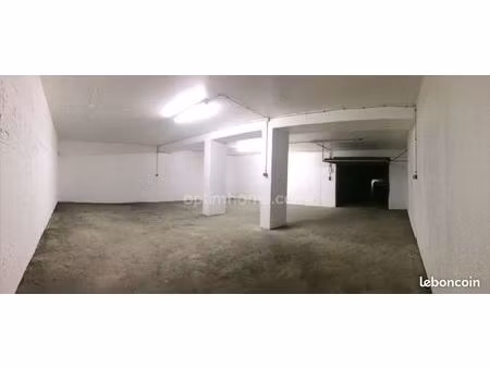 garage/box 88 m² paris 13eme arrondissement