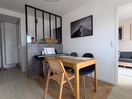 vente 3p entièrement rénové avec grand balcon/terrasse
