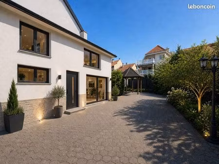 maisonnette et son jardin 300m2