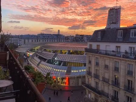 2 pces lumineux au coeur de paris - clés en main