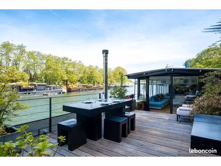 appartement / péniche de 210 m2 avec 60 m2 de terrasse