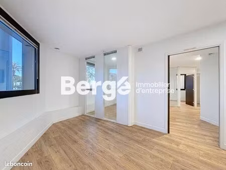 bureaux 779 m²