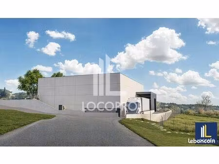 local d'activité 677 m²