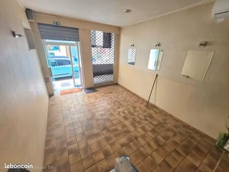 local commercial 130 m² nice