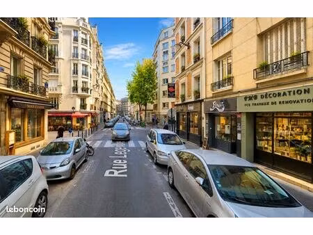local commercial - 17ème - 35 m2