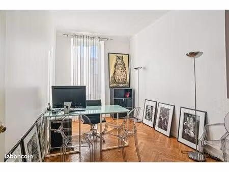 bureaux 100 m²