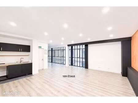 bureaux 133 m²