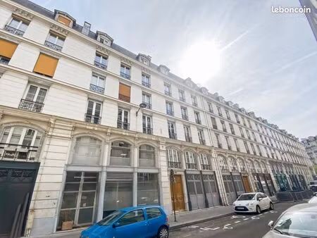 bureaux 358 m²