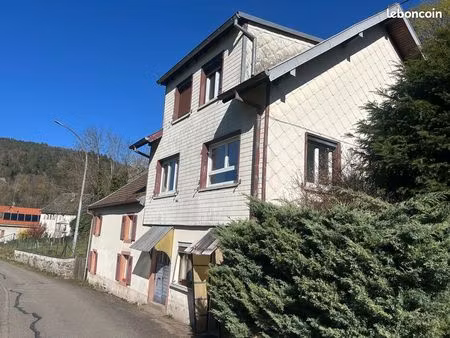 maison à rafraîchir  belle situation  jolie vue  jardin