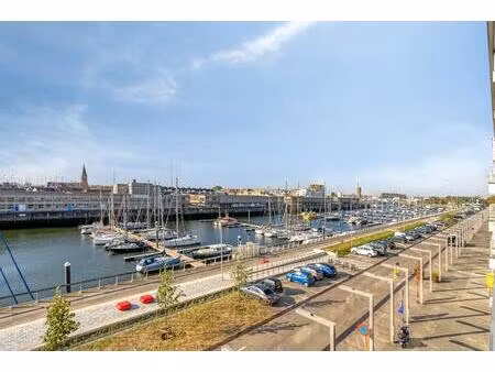 knap appartement met zicht op de jachthaven van zeebrugge
