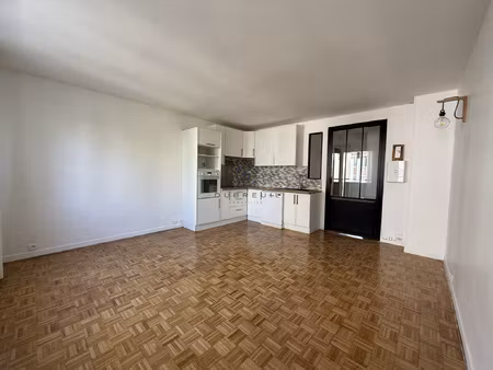 courbevoie coeur becon 3 pieces 48 m2 cave