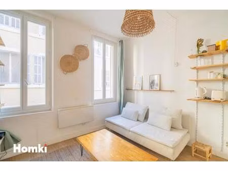 appartement t2 de 35 m2 à marseille 13001  rue thubaneau