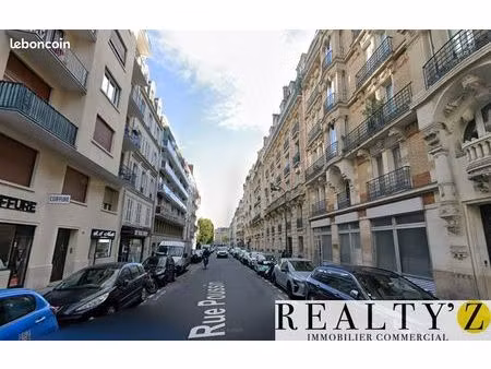 local commercial 67 m²