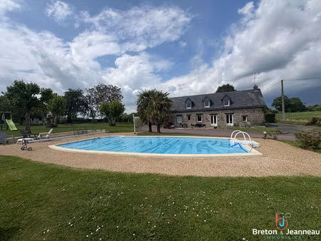 longères en pierres rénové de plain-pied à ernée