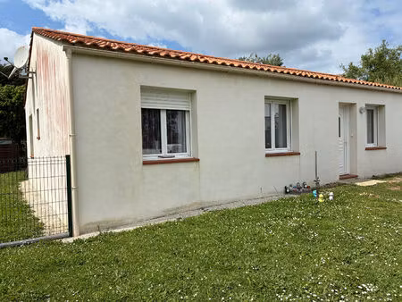 au calme  3 chambres de plain-pieds